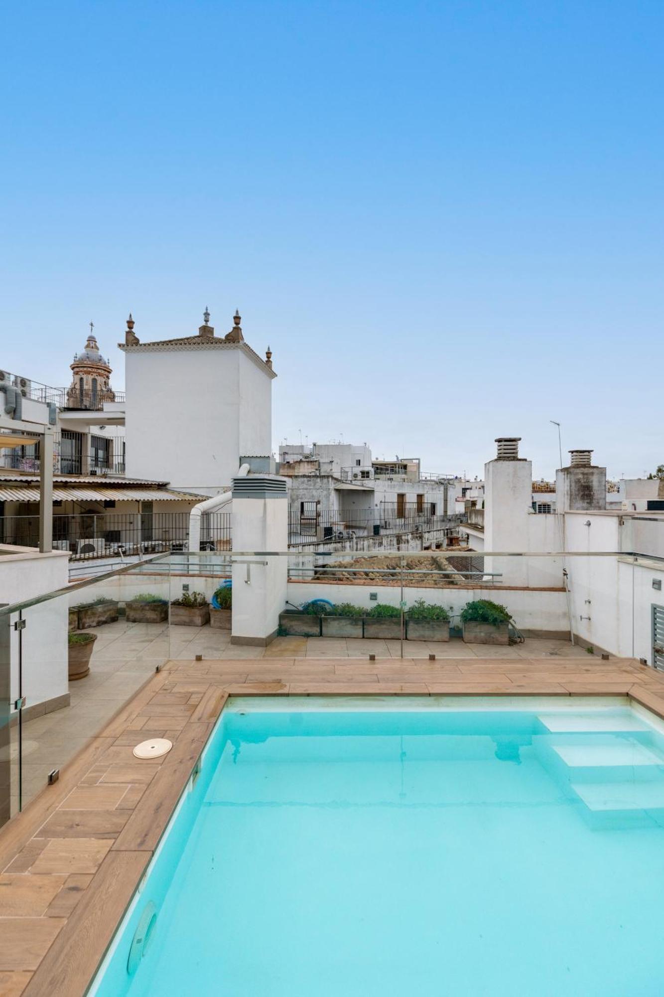 Appartement Komodo Goyeneta - Duplex With Pool & Patio. Sevilla
